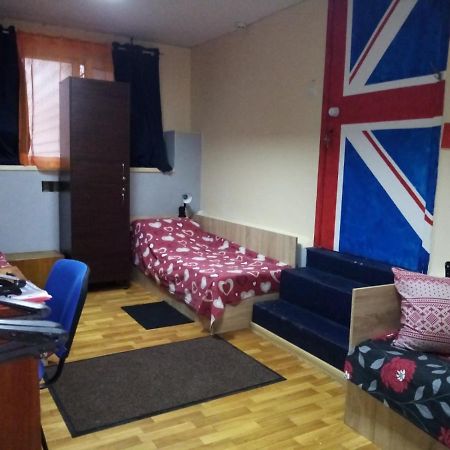 Нау Гостиница Kiev Dış mekan fotoğraf